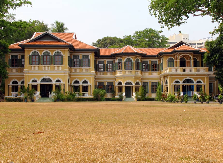 Chinpracha House