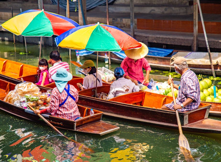 Floating market