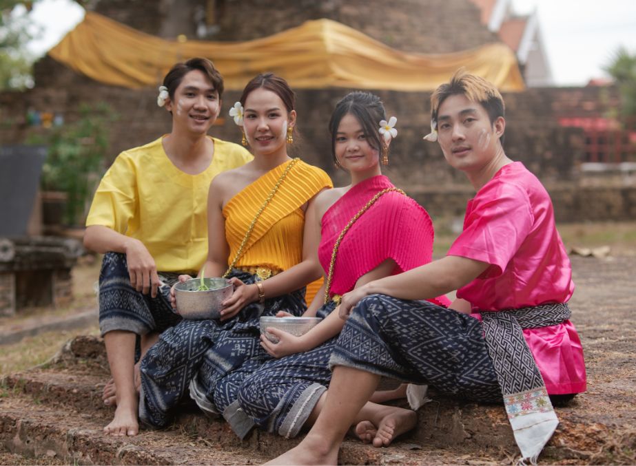 Outfits of Songkran